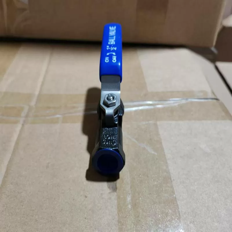 Q11F series one-piece WCB ball valve Q11F-16C-DN8 PT(ZG)/RC internal thread connection nominal pressure 16bar