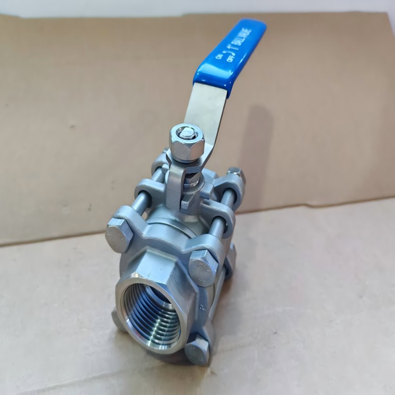 Q11F three-piece ball valve with internal thread