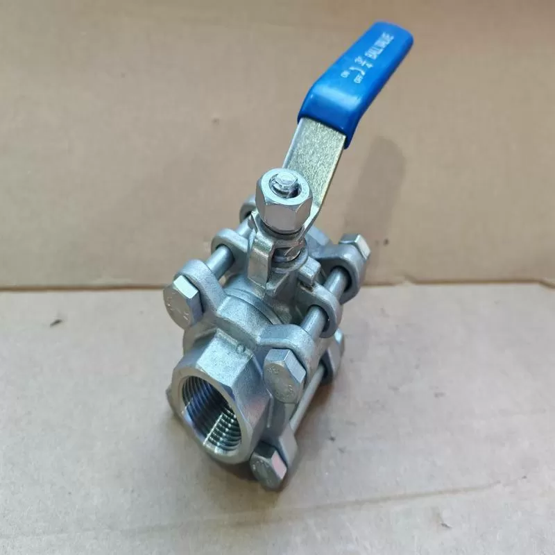 Q11F series three-piece 304 stainless steel /CF8 wire ball valve Q11F-16P-DN15 PT/ZG/RC internal thread interface nominal pressure 16bar